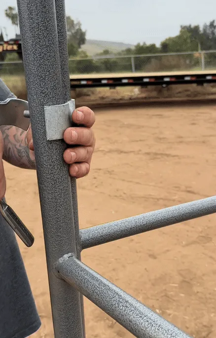 60 ft Round Pen (4-Rail) 14-Gauge Steel Rustic — Connect The Panels Together With The Included Panel Clamps